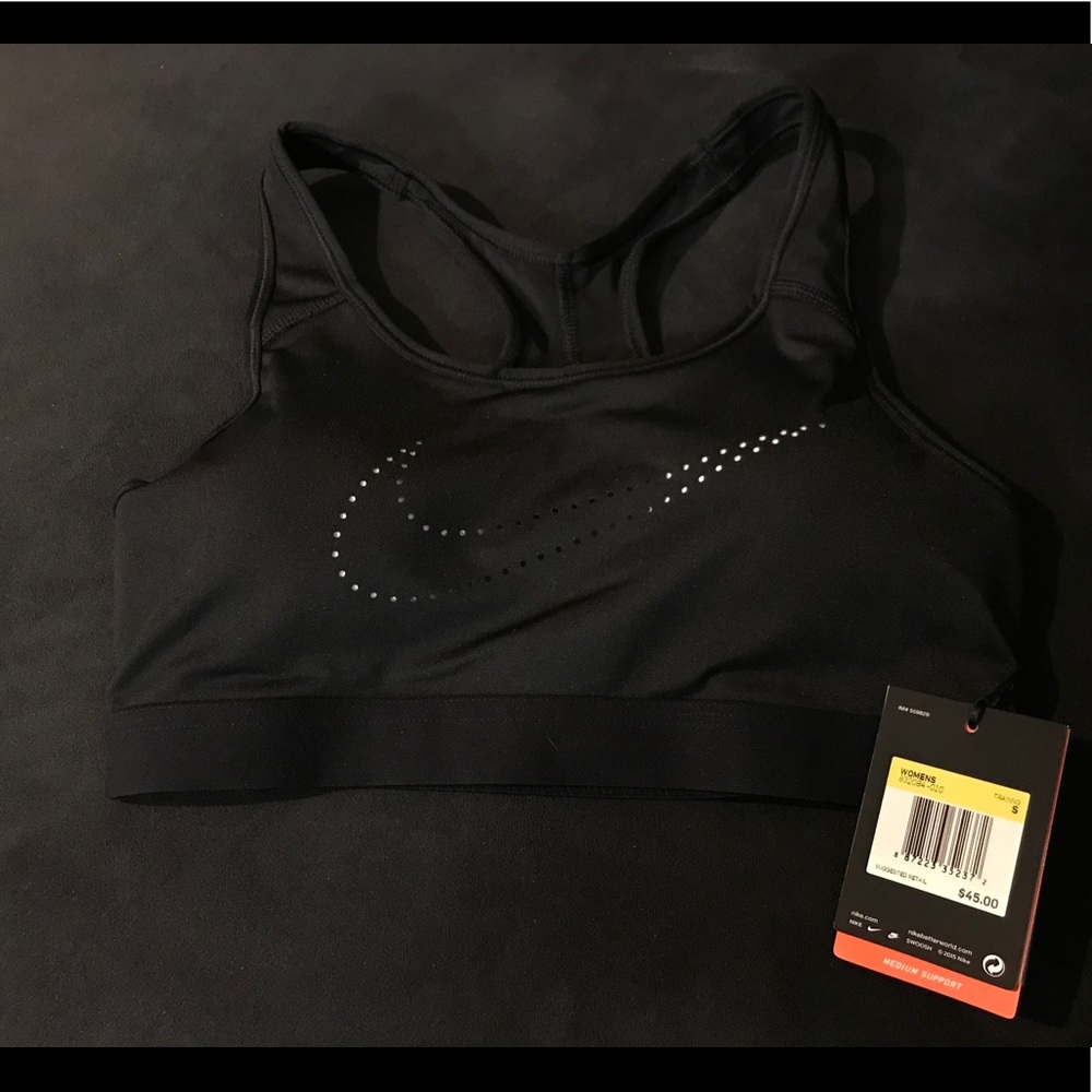 *HP* NWT Nike black sports bra, size S